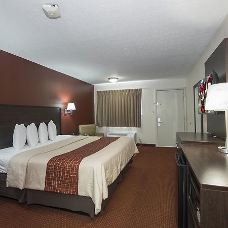 Red Roof Inn Columbus Northeast Уестървил Екстериор снимка