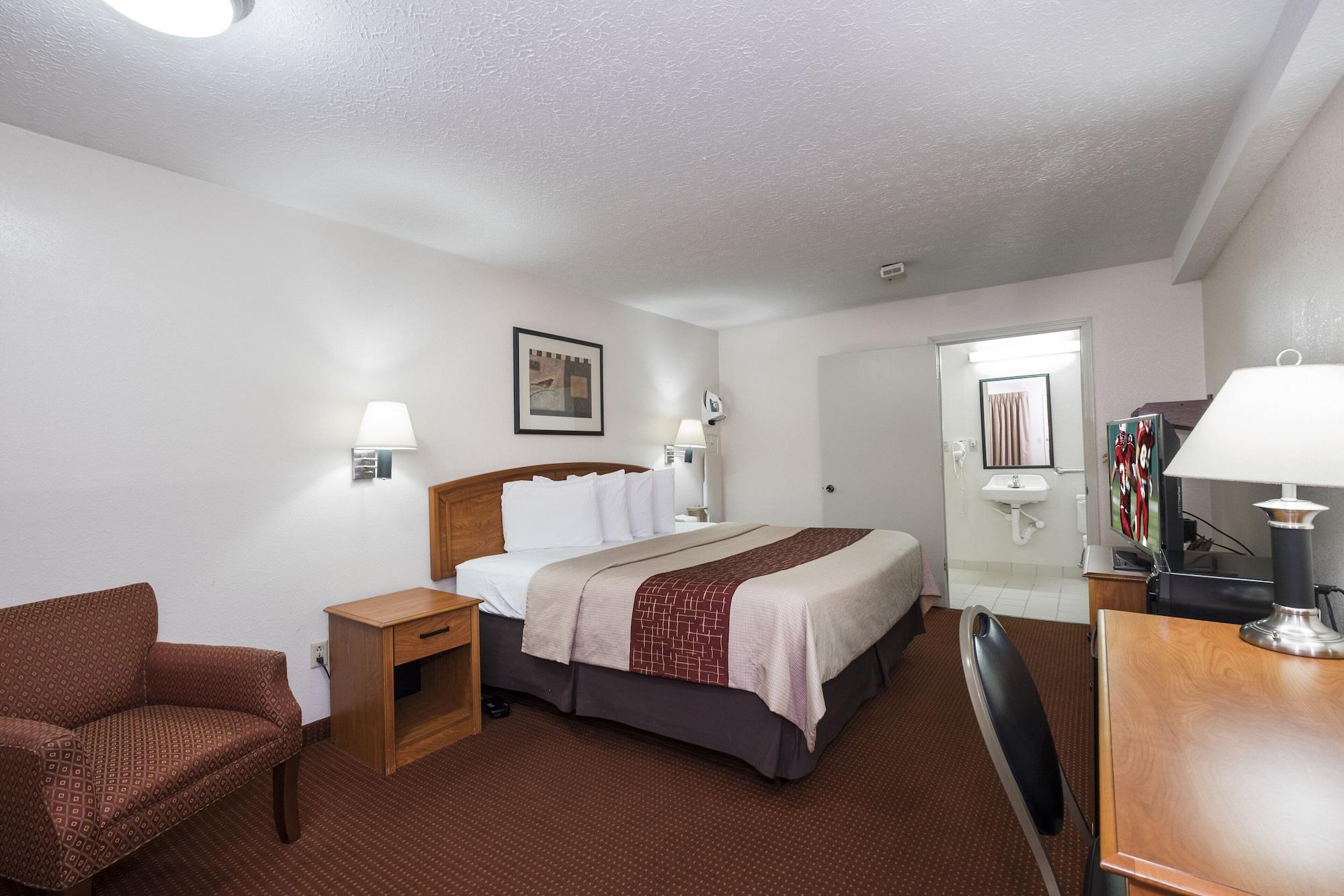 Red Roof Inn Columbus Northeast Уестървил Екстериор снимка