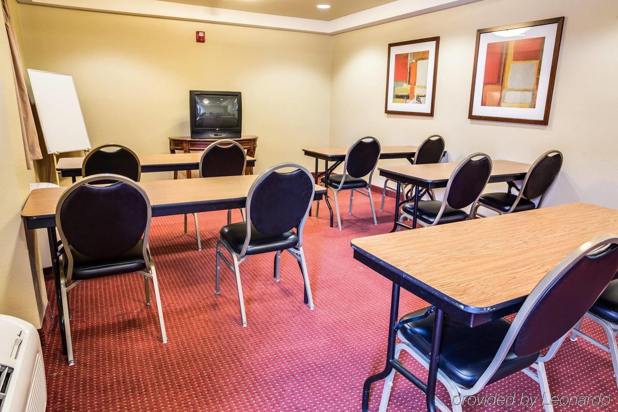 Red Roof Inn Columbus Northeast Уестървил Екстериор снимка